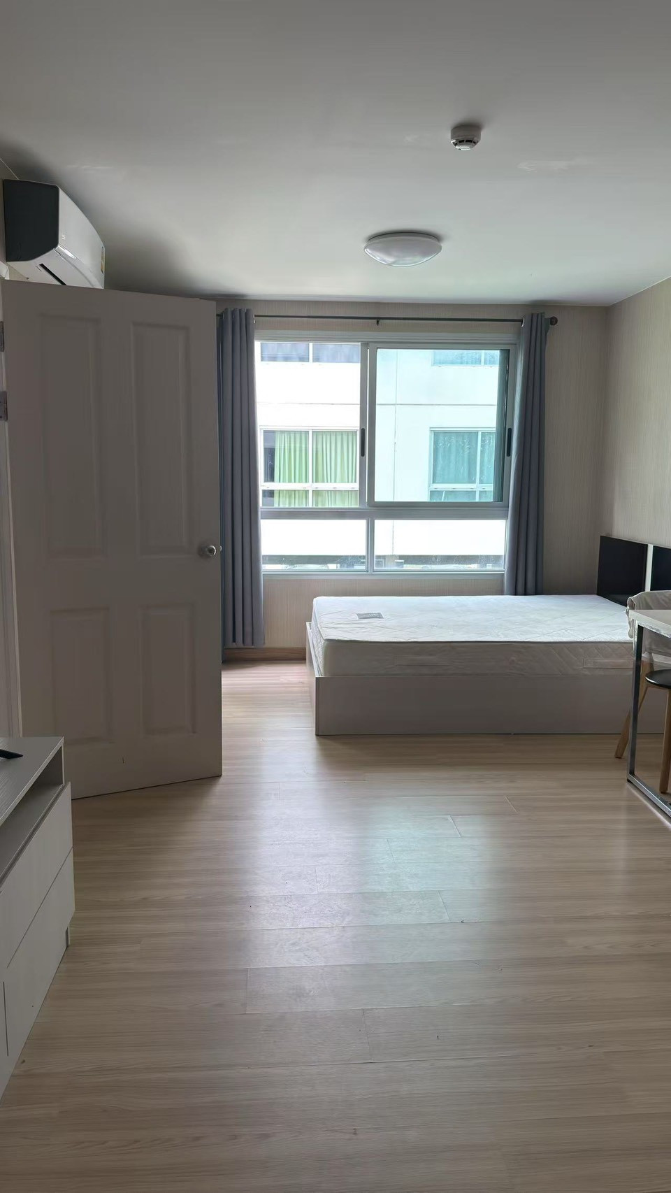 Condo for rent Plum Phahonyothin 89_ 0968522574
