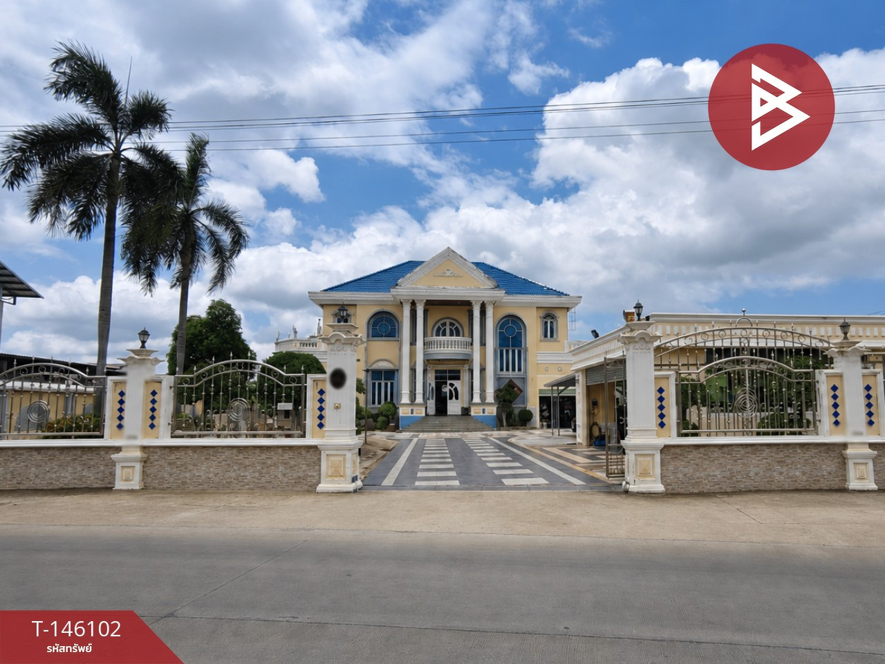 Single house with land for sale, area 1 rai 32.4 sq m, Krathum Baen, Samut Sakhon