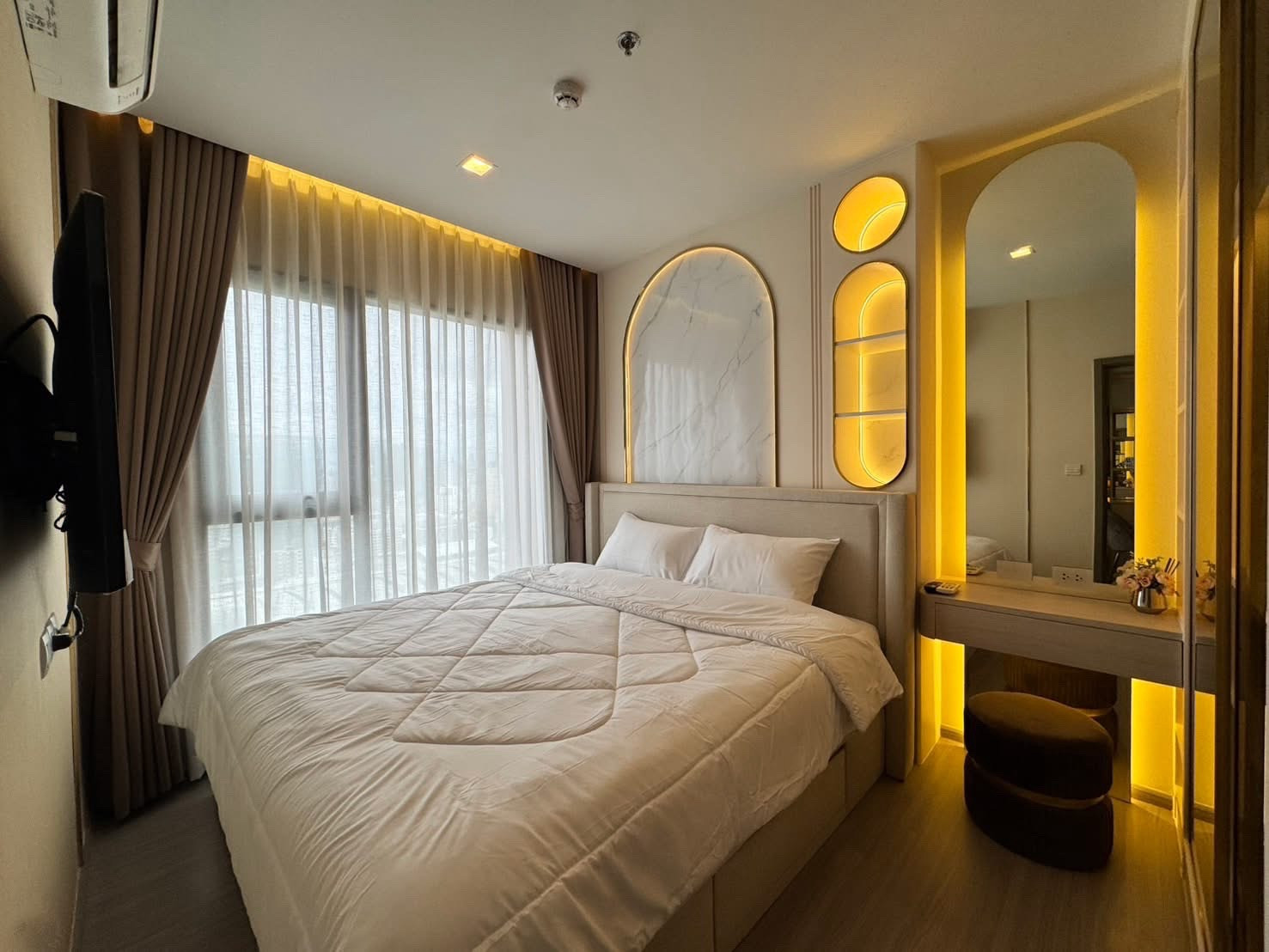 ✨ Life Asoke Hype | 2 Bedrooms | only 24,500 baht/month 🔥
