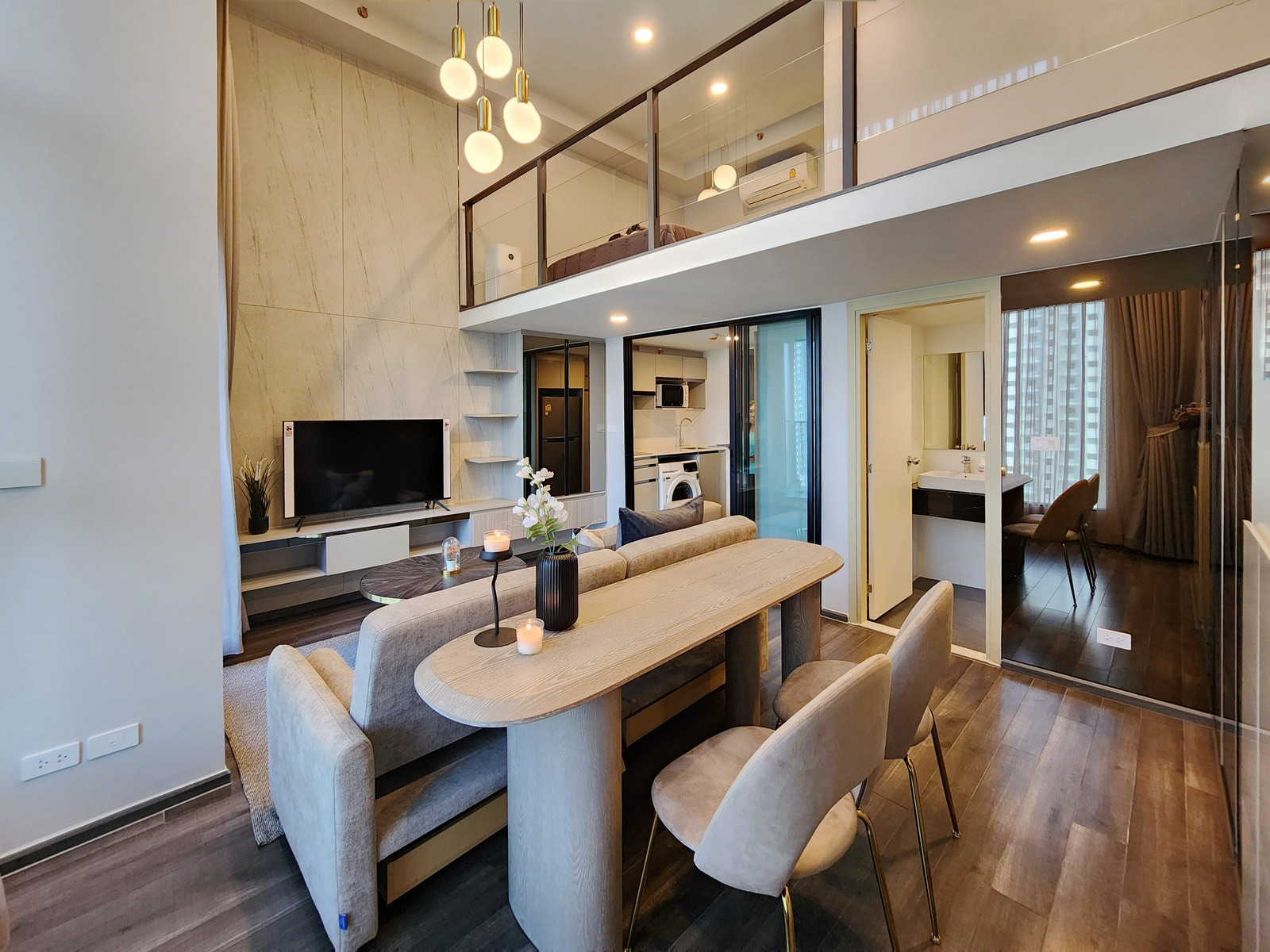 For rent: KnightsBridge Space Rama 9 | Duo Space 40 sq m. near MRT Rama 9.