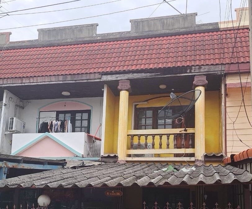 ขายด่วนทาวน์เฮ้าส์ 2ชั้น หมู่บ้านธารากร มีนบุรี แสนแสบ กรุงเทพ ขายด่วนทาวน์เฮ้าส์ 2ชั้น หมู่บ้านธารากร มีนบุรี แสนแสบ กรุงเทพ
