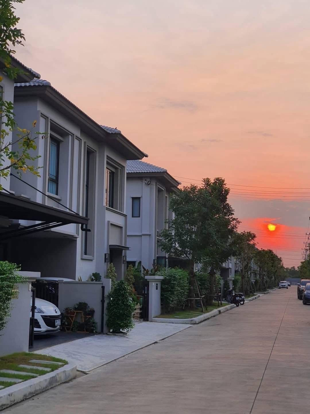 🏡 ให้เช่าบ้านเดี่ยว 2 ชั้น Grand Pleno พหลโยธิน–รังสิต 3 ห้องนอน 4 ห้องน้ำ บ้านสวย สภาพใหม่ อายุโครงการเพียงไม่กี่ปี 📅พร้อมเข้าอยู่เดือนหน้า สิงหาคม 💰 ค่าเช่าเพียง 49,000 บาท/เดือน – รูปที่ 2