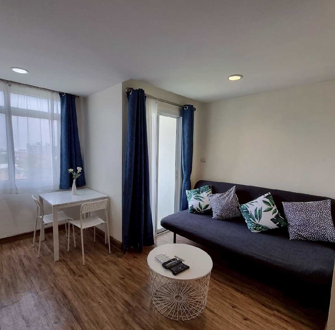 For rent!! Corner room, beautifully decorated, ready to move in, J.W. Boulevard Sriwara Town in Town, 55 sq m, 2 bedrooms, 6th floor, near the expressway. For rent!! Corner room, beautifully decorated, ready to move in, J.W. Boulevard Sriwara Town in Town, 55 sq m, 2 bedrooms, 6th floor, near the expressway.