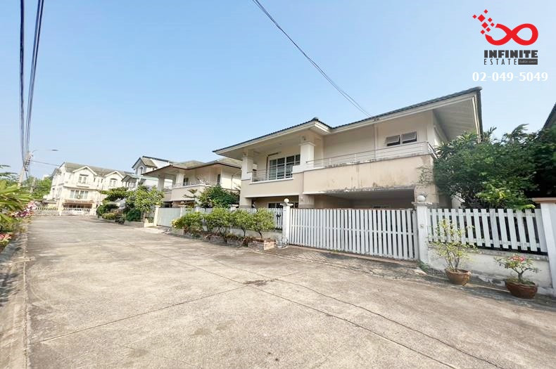 2-story detached house for sale, Sittarom Village, Ramintra 45, near the Pink Line, expressway.