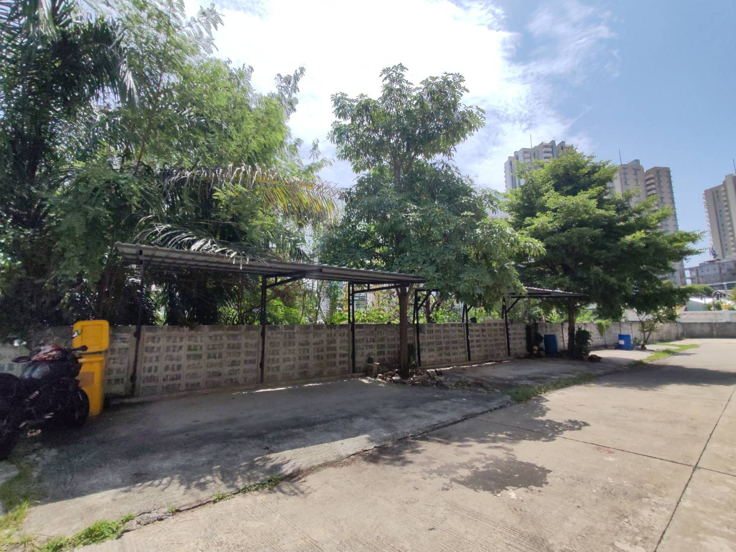 ขายด่วน! ทาวน์เฮ้าส์โครงการบ้านธงสิริ 3 ซอย บ้านกล้วย-ไทรน้อย จังหวัดนนทบุรี  – รูปที่ 2
