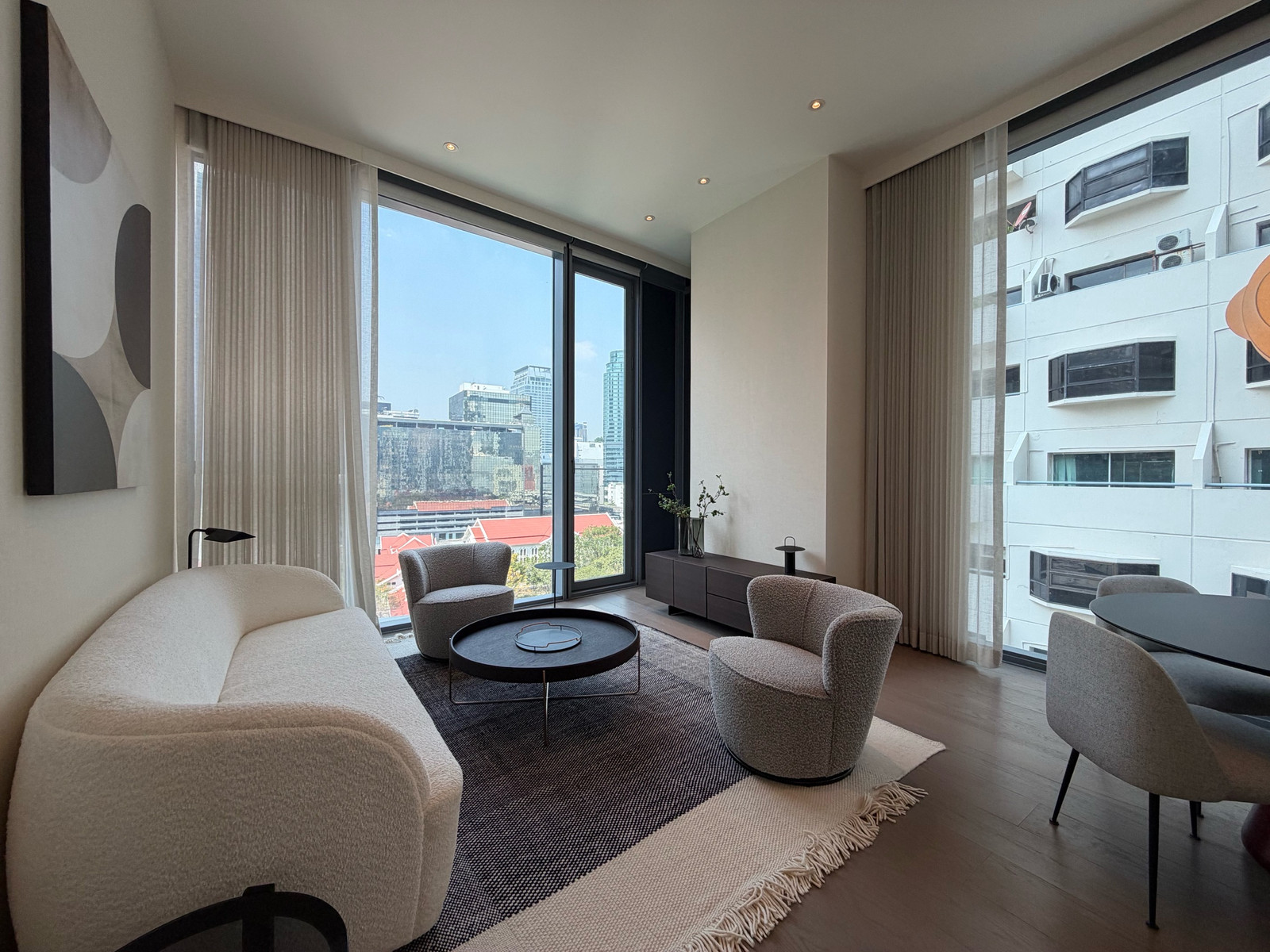 1 Bedroom, 1 Bathroom, Fully Furnished, Private Offer at SCOPE Langsuan – รูปที่ 2