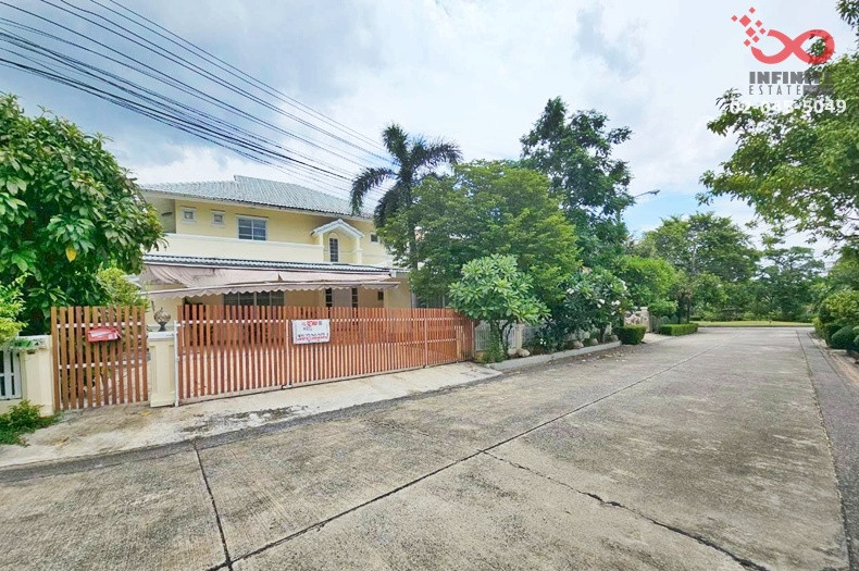 2-story detached house for sale, 106 sq m, Ramintra Road, Mak Mai Village, Soi Ramintra 103/3, near the Pink Line MRT.