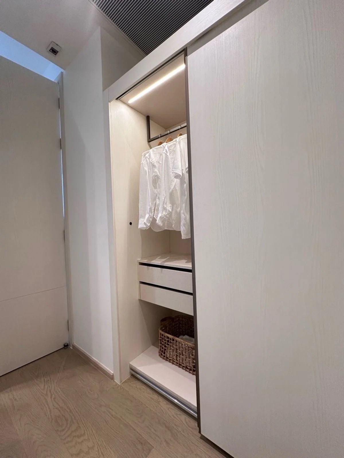 The Strand Thonglor 2 ห้องนอนราคาพิเศษ ซื้อตรงกับโครงการ  – รูปที่ 4