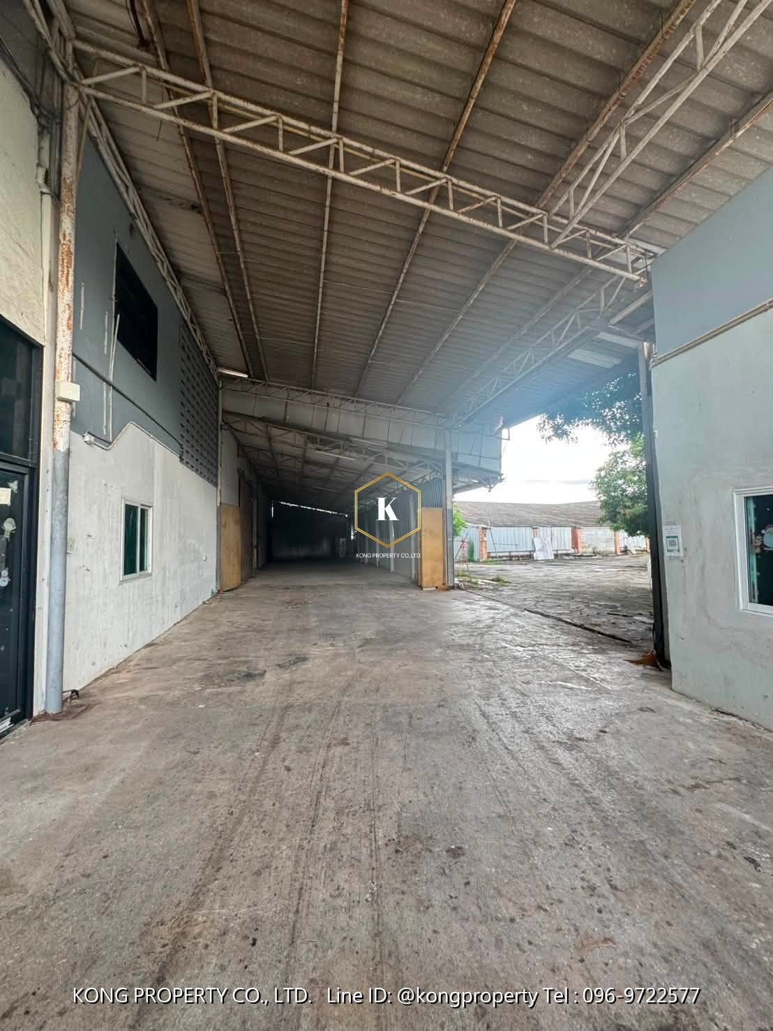Warehouse for rent, Nakhon Chai Si, Nakhon Pathom, 1600 sq m, has 10 rooms with bathrooms. Warehouse for rent, Nakhon Chai Si, Nakhon Pathom, 1600 sq m, has 10 rooms with bathrooms.