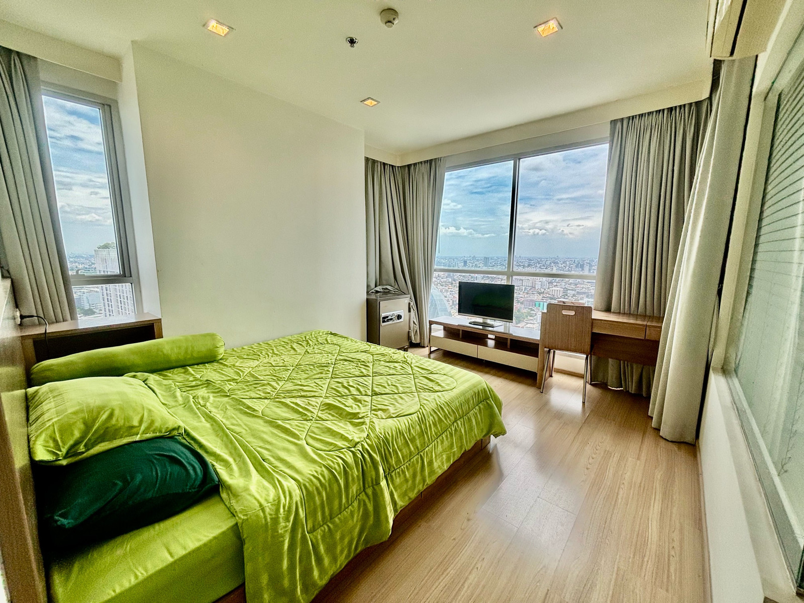 🩷Condo for sale rhythm phahol aree, size 65 sq m, 2 bedrooms, 2 bathrooms, price only 7 million baht, interested line @900cqqhk tel 0859114585. Location opposite Vimuti Hospital, Government Savings Bank, head office. – รูปที่ 2