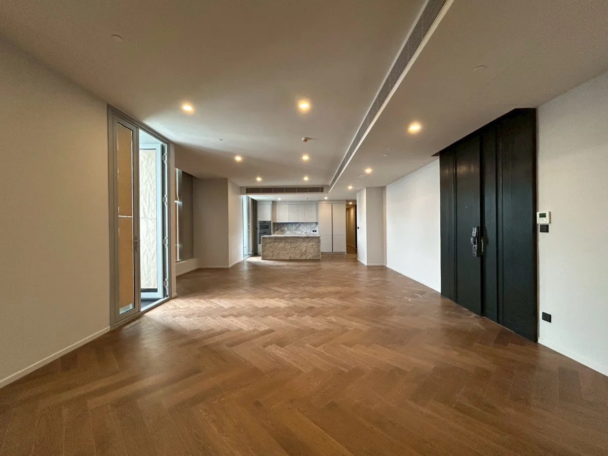 The Residences 38, 4 bedrooms, 4 bathrooms, high floor, starting at 105 million baht because of a good house. It's not just the location. But it must meet the needs of every moment of life. The Residences 38, 4 bedrooms, 4 bathrooms, high floor, starting at 105 million baht because of a good house. It's not just the location. But it must meet the needs of every moment of life.