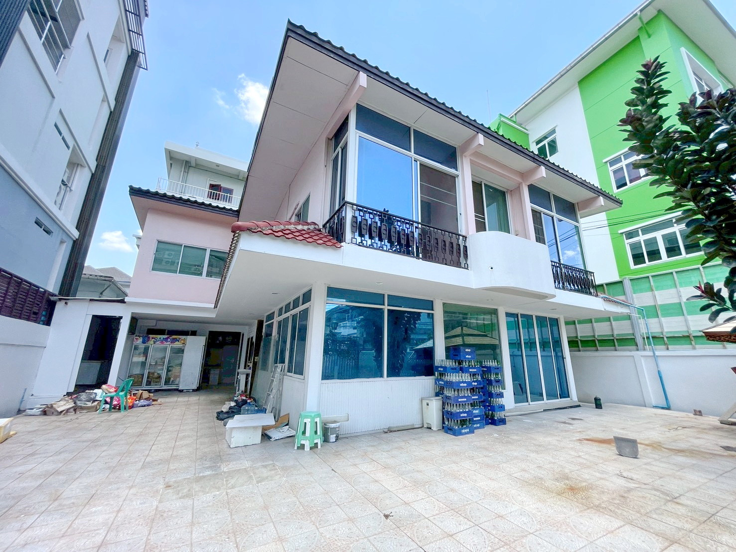 HK0673♛Single house for rent, 5 bedrooms⚝Huai Khwang♜MRT Huai Khwang∞099-5919653,065-9423251▚Line@sureresidence HK0673♛Single house for rent, 5 bedrooms⚝Huai Khwang♜MRT Huai Khwang∞099-5919653,065-9423251▚Line@sureresidence