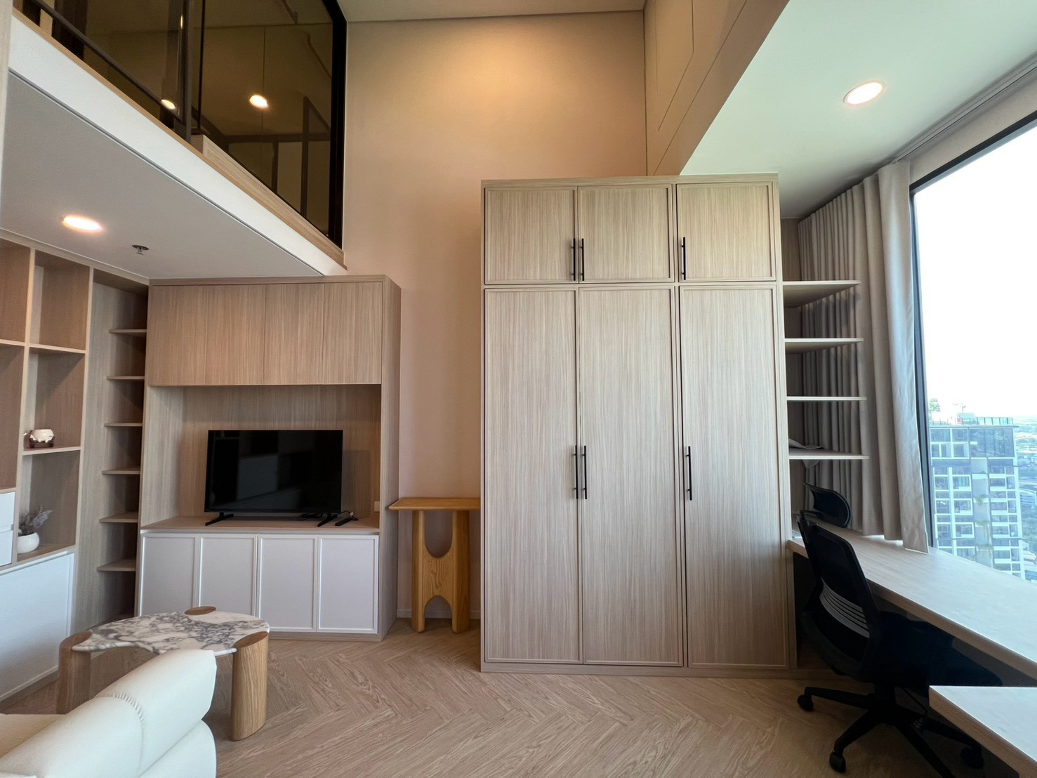 🔥ด่วน ให้เช่าห้องหายาก 1 Bed plus สไตล์ดูเพล็กซ์ ใจกลางพระราม 9 วิวสวยมาก ส่วนกลางใหญ่