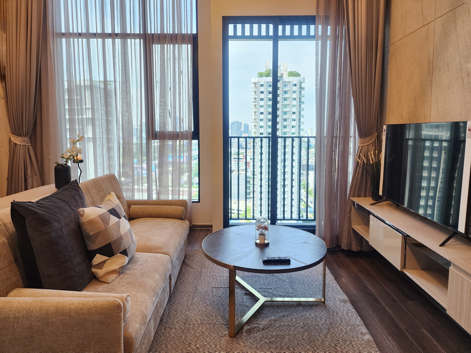 ให้เช่า KnightsBridge Space Rama 9 | Duo Space 40 ตร.ม. ใกล้ MRT พระราม 9 – รูปที่ 2