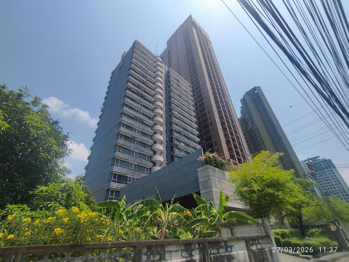 "Welcome to accept agents" Condo for sale, Vibhavadi Suite, 19th-20th floor, in the heart of Lat Phrao, Soi Lat Phrao 8, near MRT Lat Phrao.