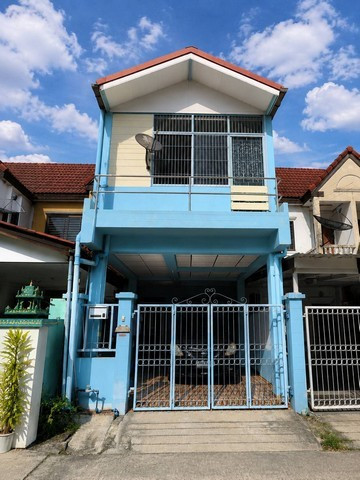 2-story townhouse for sale, Daoruang Village, Pathum Thani, fully renovated, ready to move in, price only 1.35 million. 2-story townhouse for sale, Daoruang Village, Pathum Thani, fully renovated, ready to move in, price only 1.35 million.