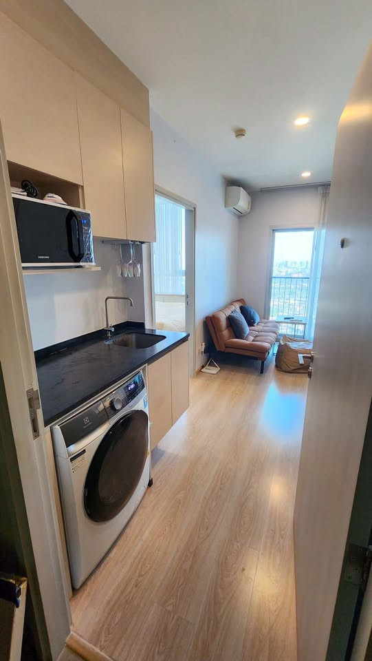 Noble revole ratchada2 for sell 3,350,000 baht 25.52 sqm selling at a loss, beautiful room, good price, ready to move in. Noble revole ratchada2 for sell 3,350,000 baht 25.52 sqm selling at a loss, beautiful room, good price, ready to move in.