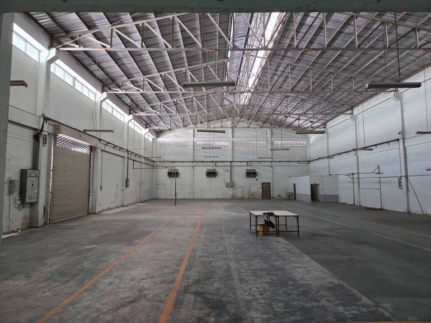 Factory for sale with office, 1,230 sq m., purple layout, Factory Land 1, Phutthamonthon Sai 5, condition 100%, new floor poured, trailer can enter.