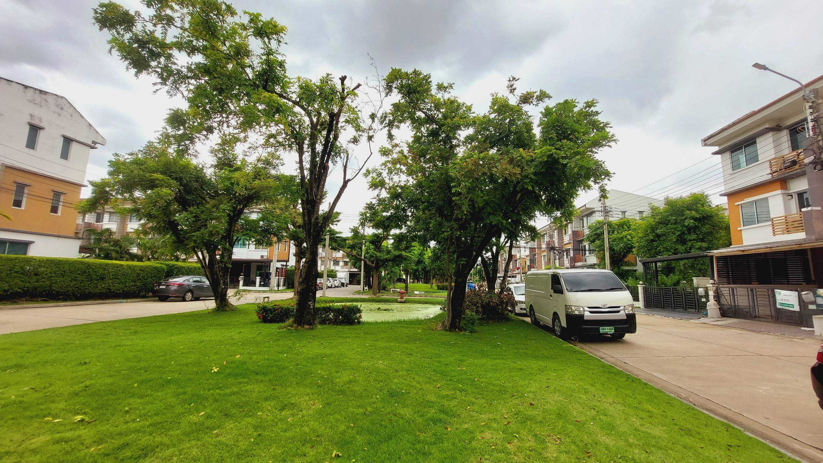3-story townhome for rent, Lat Krabang 20/1 Town Plus On Nut-Lat Krabang **23,000 baht/month** (N.2257) 3-story townhome for rent, Lat Krabang 20/1 Town Plus On Nut-Lat Krabang **23,000 baht/month** (N.2257)