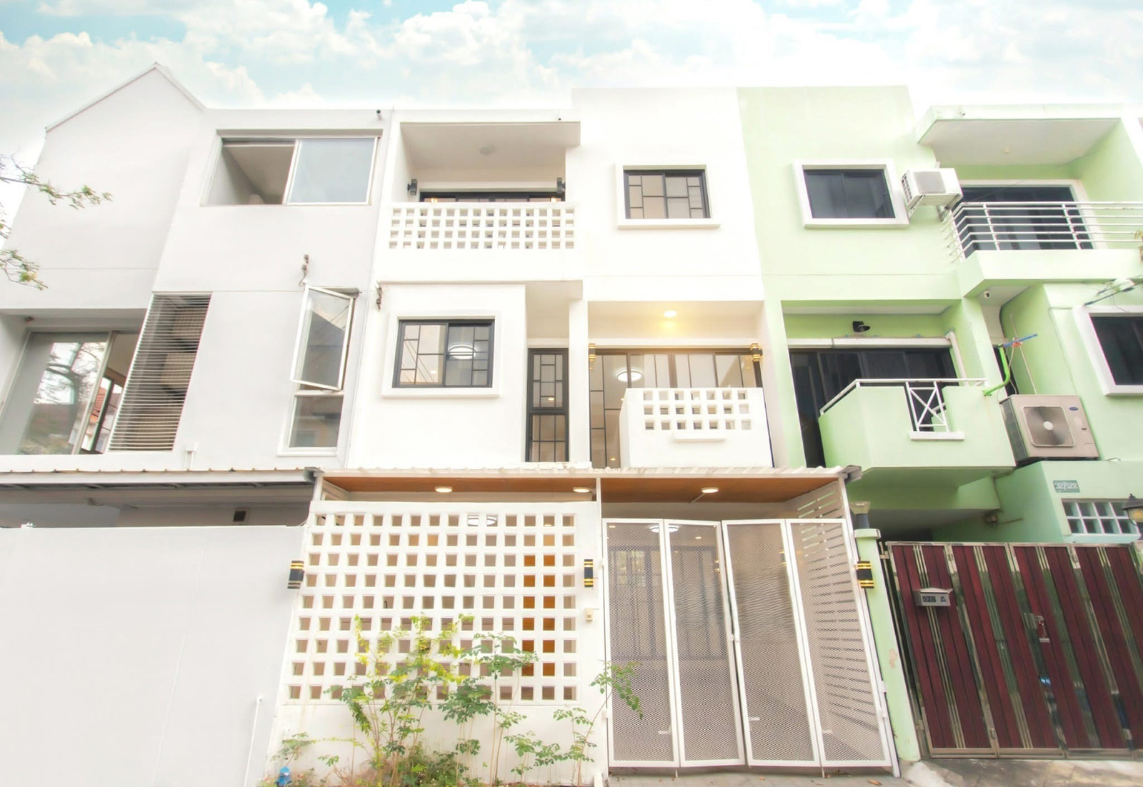 CB097♚Townhome 3 bedrooms for sale⚝Ratchada-Ramintra♜near Pattawikorn Market∞065-9423251,099-5919653▚Line@sureresidence