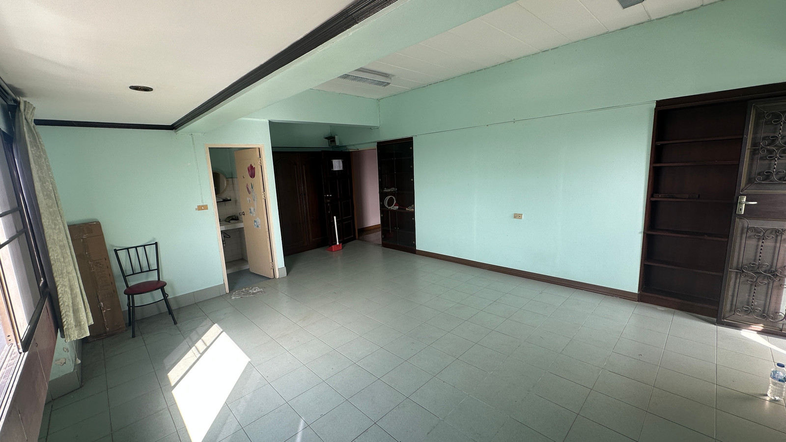 Condo for sale, Sailom Condotel Theparak | Special corner room, 2 rooms, hit through, large area 70 sq m. Condo for sale, Sailom Condotel Theparak | Special corner room, 2 rooms, hit through, large area 70 sq m.