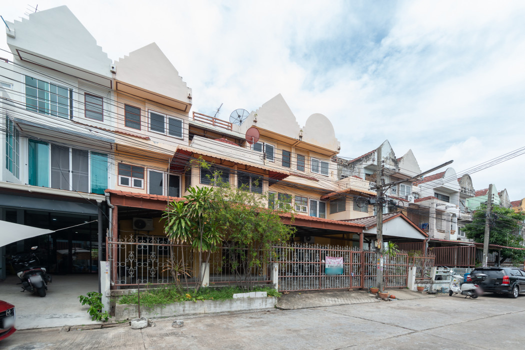 ขายทาวน์โฮม 3 ชั้น 3 หลังติดกัน หมู่บ้านเศรษฐีวิลล์ กาญจนาภิเษก 8 ใกล้เดอะมอลล์ บางแค ขนาด 88 ตรว – รูปที่ 2