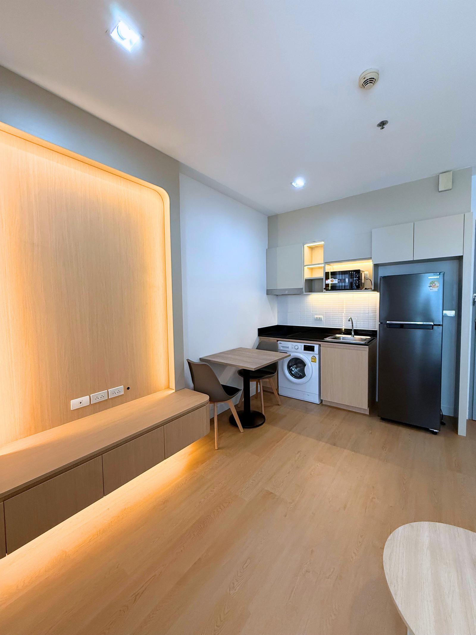 Ideo Verve Sukhumvit Com100% Can move in day from 1-Sep Ideo Verve Sukhumvit Com100% Can move in day from 1-Sep