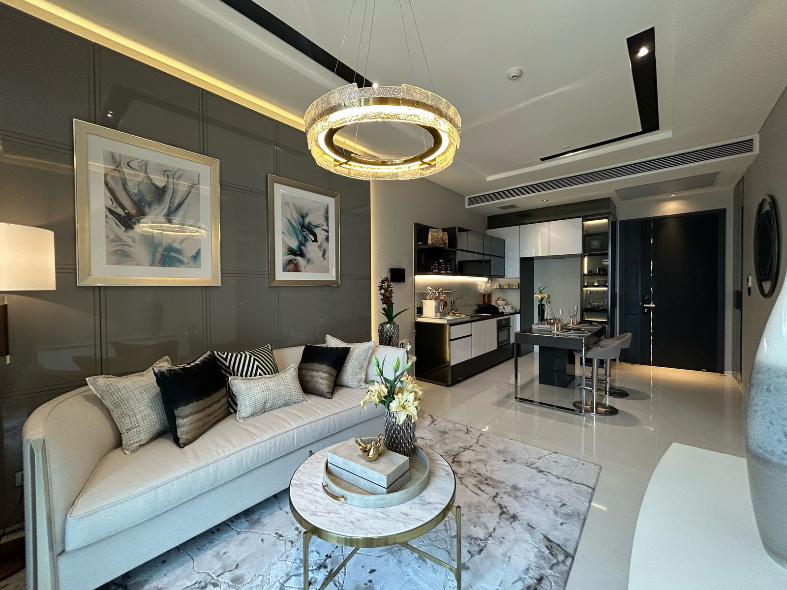 THE BANGKOK Thonglor...the address for people who choose to live a superior life. THE BANGKOK Thonglor...the address for people who choose to live a superior life.