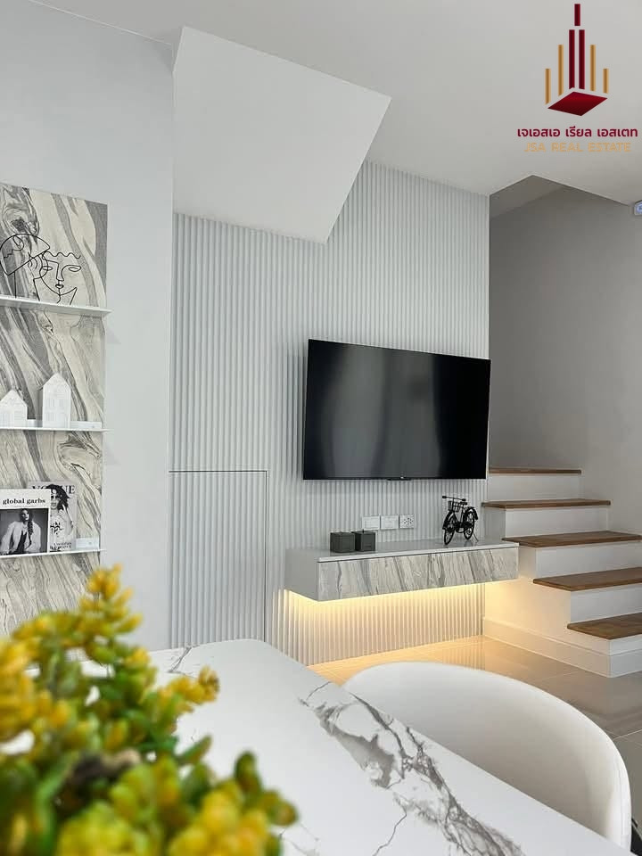 ✨ For Rent: Pleno Sukhumvit-Bangna 3 ✨💰 Only 42,000 THB/month