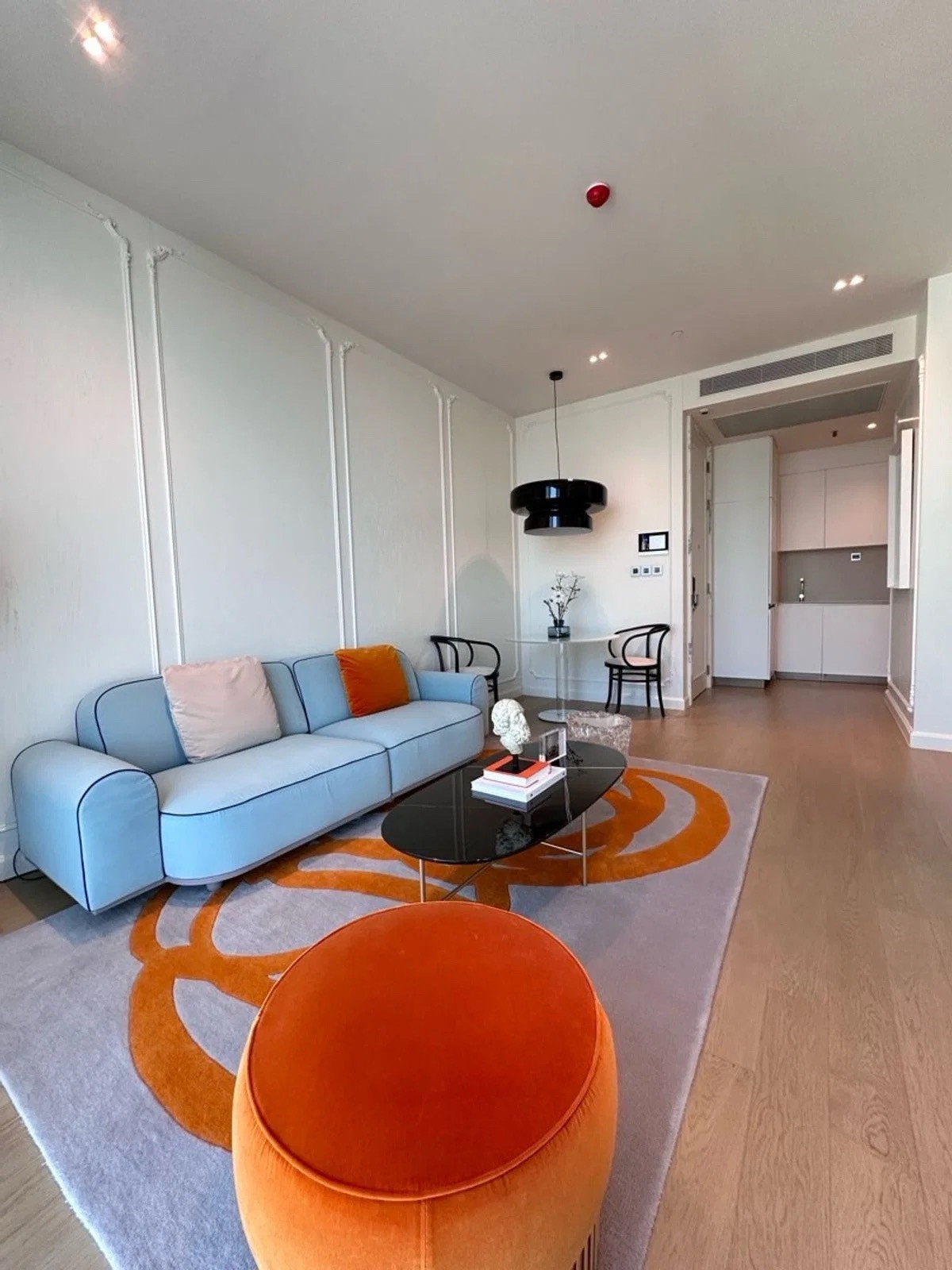 The Strand Thonglor 1 ห้องนอน 1 ห้องน้ำ 50 ตรม. เริ่มต้น 14 ลบ. The Strand Thonglor 1 ห้องนอน 1 ห้องน้ำ 50 ตรม. เริ่มต้น 14 ลบ.
