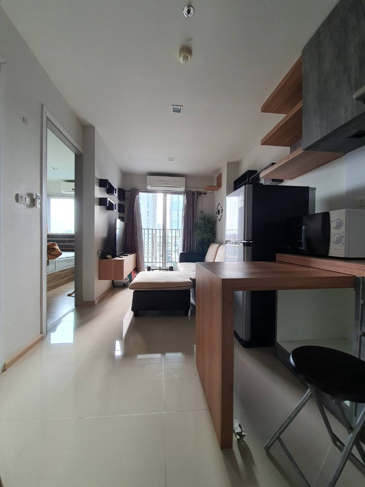 Condo decorated in minimal style, comfortable tones, fully furnished, convenient to travel, near MRT Purple Line.