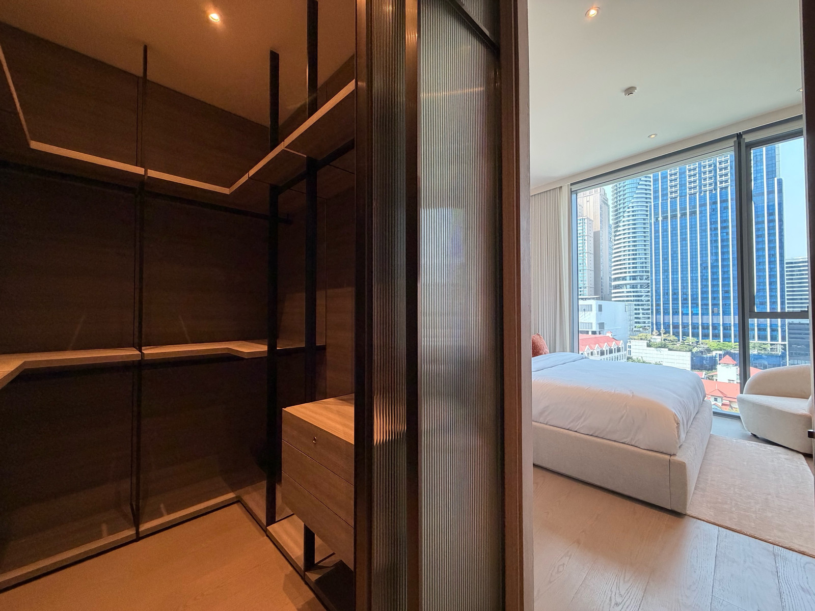 1 Bedroom, 1 Bathroom, Fully Furnished, Private Offer at SCOPE Langsuan – รูปที่ 4
