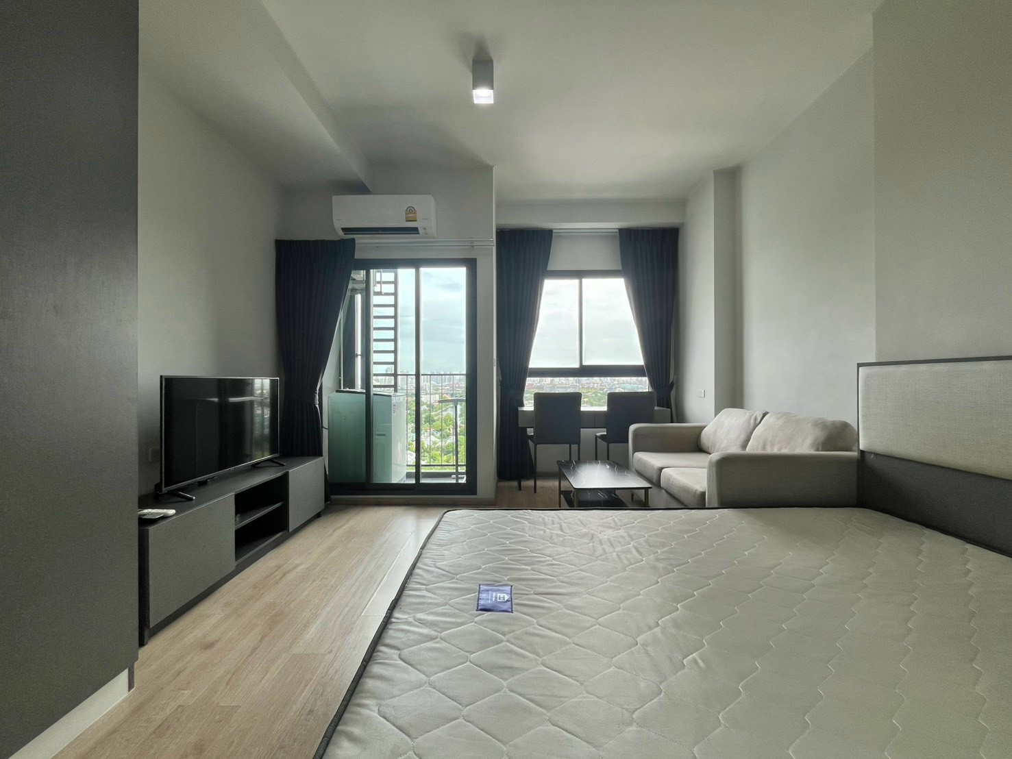 🍁🌸Ideo New Rama 9🌸🍁 1 Bed 1 Bath , Rental 13,000 Baht