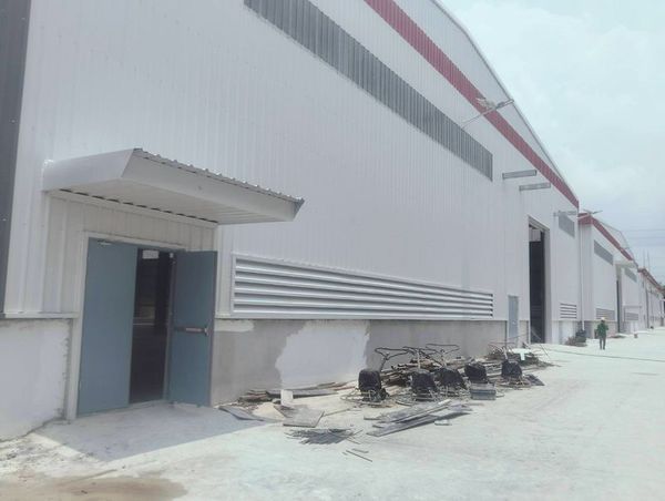 Newly built factory for rent in Sriracha Free Zone, near Highway 331. Suitable for factories and warehouses.
