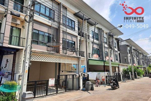 3-story townhome for sale, Casa City, Pracha Uthit 90, Phra Samut Chedi. Near Sarasas Witaed Suksa School