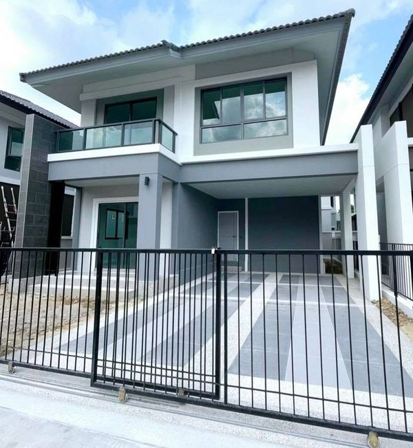 Karnkanok 12 Phase 3, Spacious Detached House, Fully Furnished, Close to UCIS International Schools.