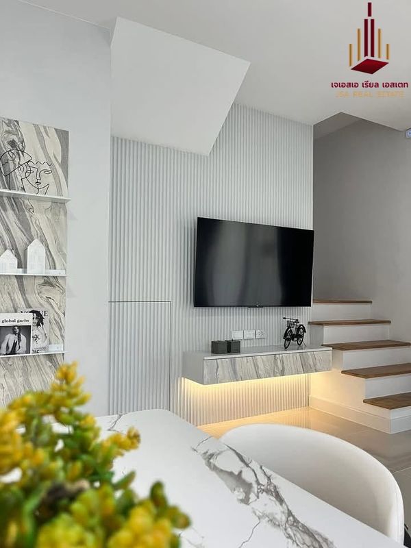✨ For Rent: Pleno Sukhumvit-Bangna 3 ✨💰 Only 42,000 THB/month