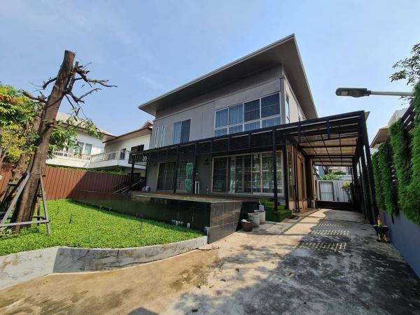 Detached house, Soi Ramkhamhaeng 24, Intersection 24. / 3 Bedrooms (FOR SALE) BZD245