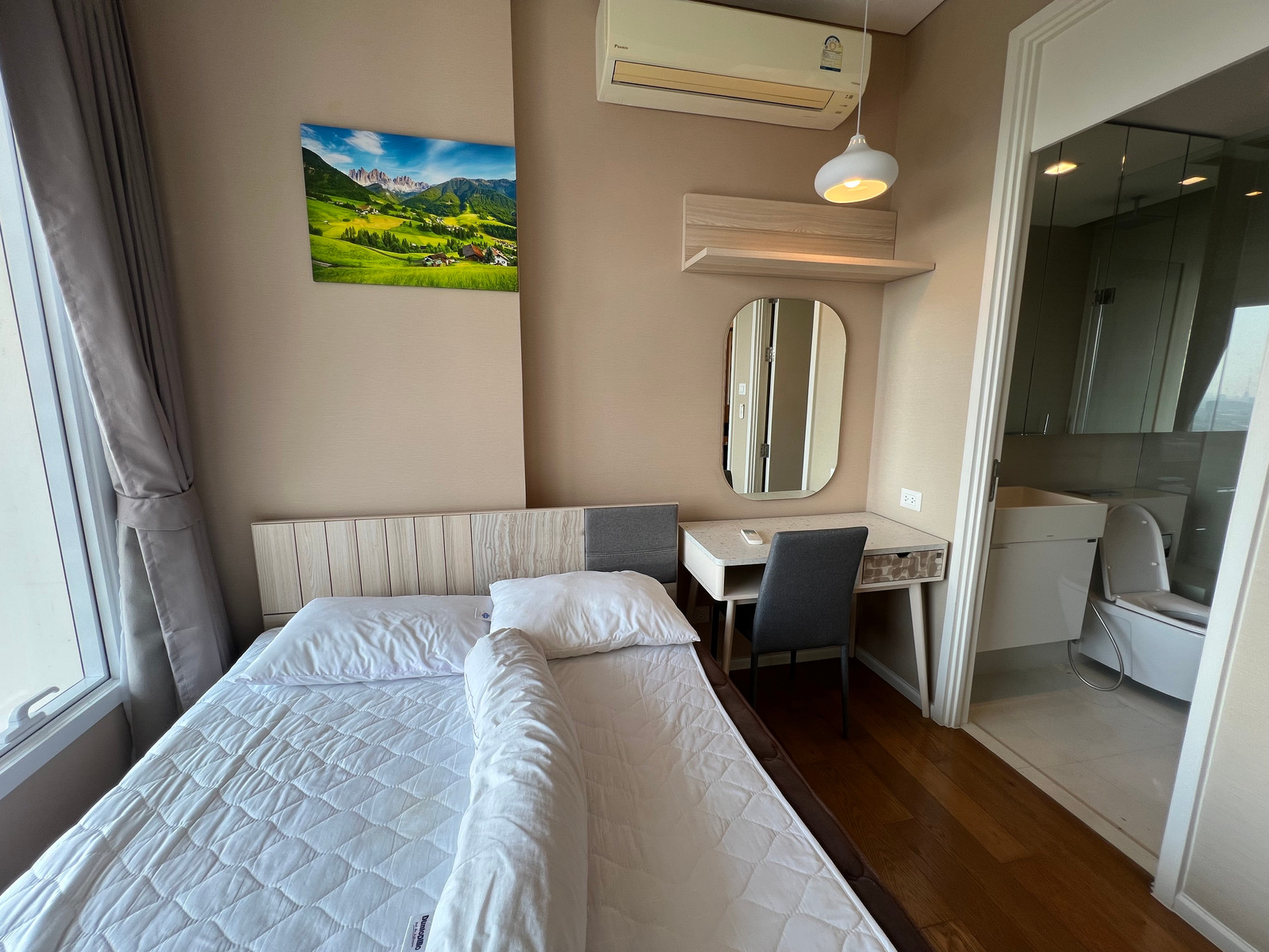ให้เช่าถูกคอนโด The Saint Residences 1-Bed ชั้นสูง ห้องสวย ตกแต่งครบพร้อมอยู่ – รูปที่ 2