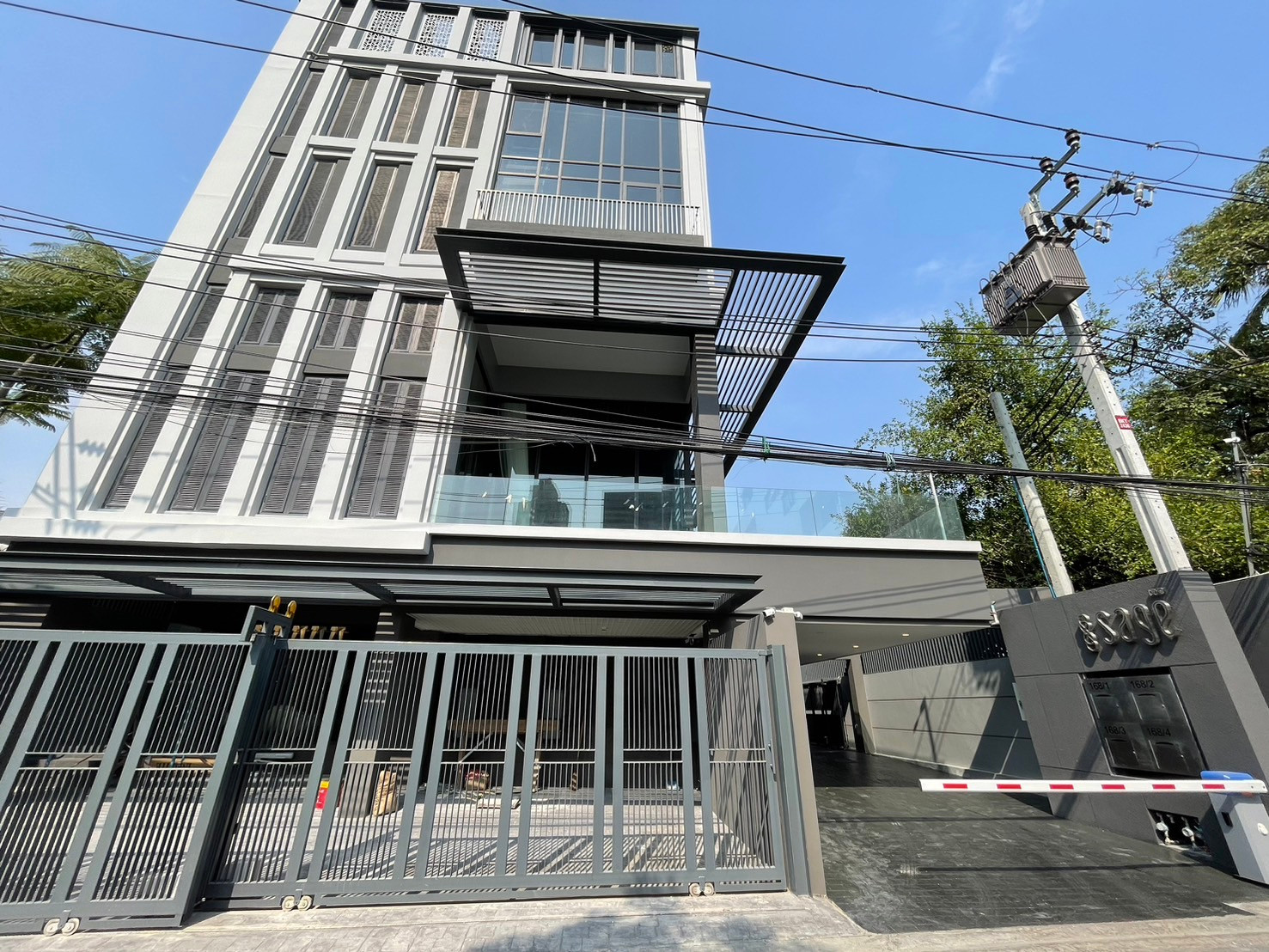 Luxurious 4.5-storey detached house for rent, Sage Thonglor 25 project, in the heart of Thonglor.