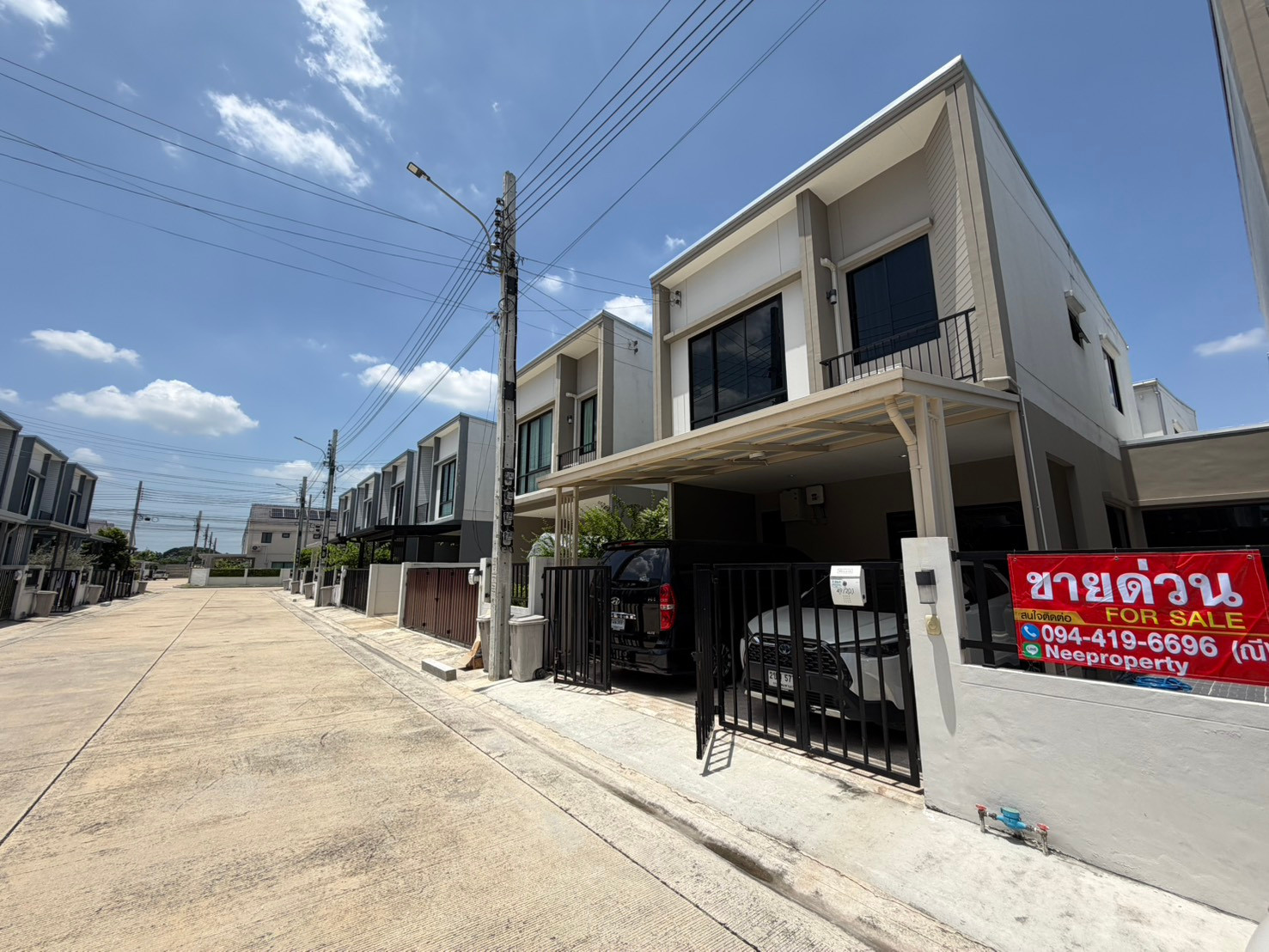 ขายทาวน์โฮมอิสระ ต่อเติมพร้อมอยู่ หมู่บ้านเสนา วิลเลจ รามอินทรา กม.9 – รูปที่ 2