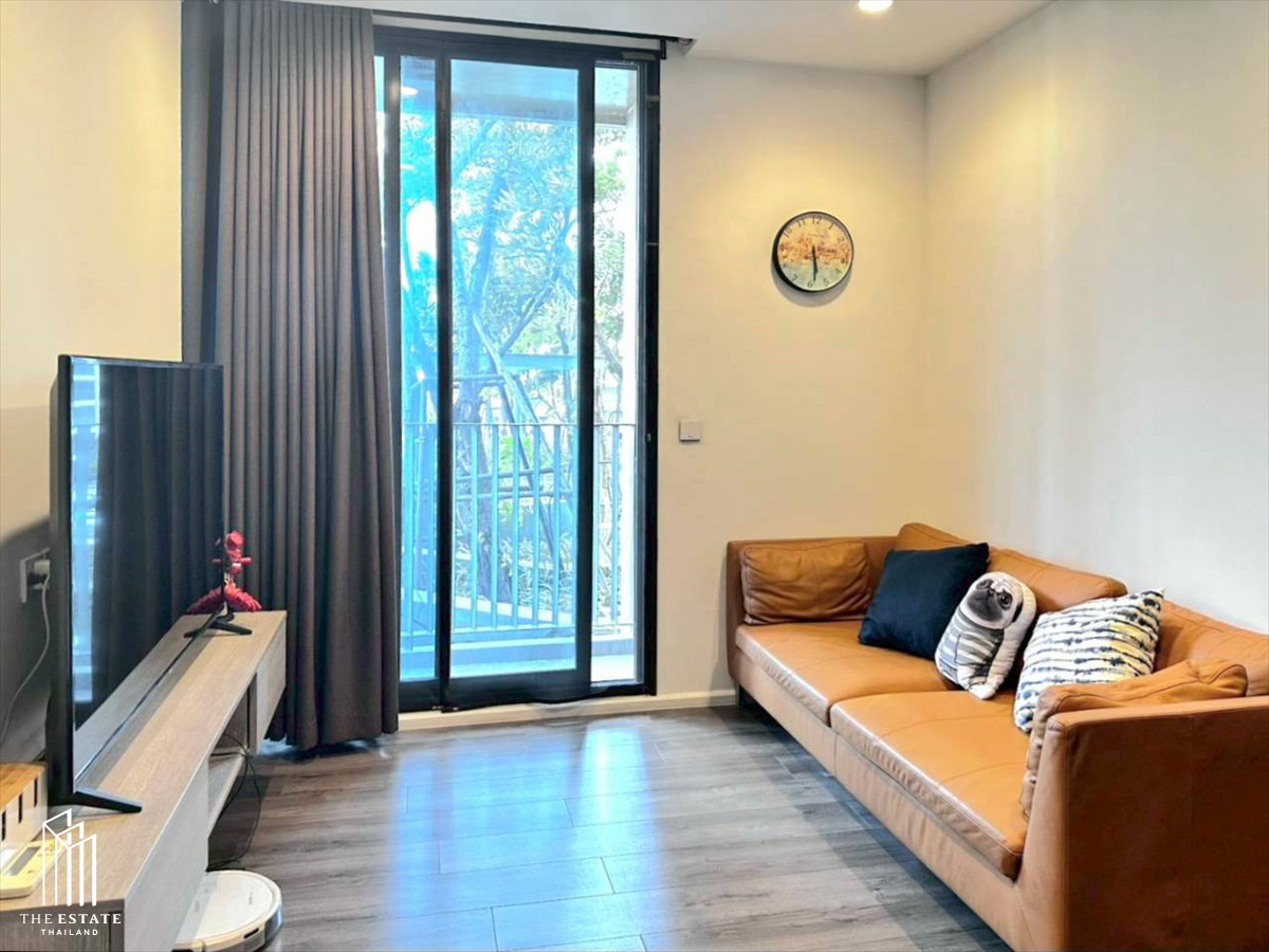 For Rent: Whizdom Essence, near BTS Punnawithi, Garden and Pool View @ 35,000 Baht