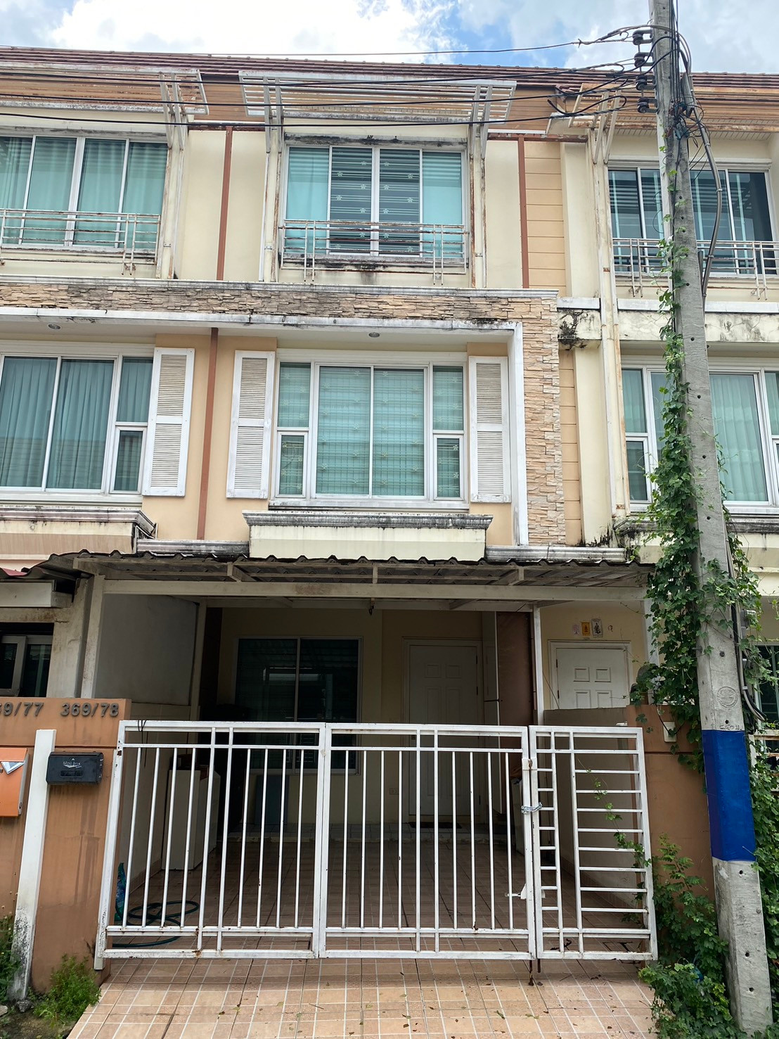 ขาย ทาวน์โฮม 3 ชั้น อยู่ในหมู่บ้านสิรสา ซ.แจ้งวัฒนะ 6 – รูปที่ 2
