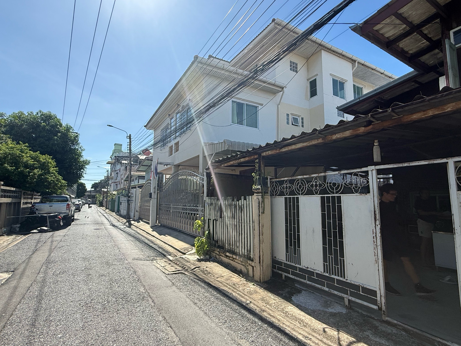 ขายที่ดินพร้อมบ้านเก่า ประชาชื่น ทำเลดี ใกล้แยกประชานุกูล 52 วา ขายที่ดินพร้อมบ้านเก่า ประชาชื่น ทำเลดี ใกล้แยกประชานุกูล 52 วา