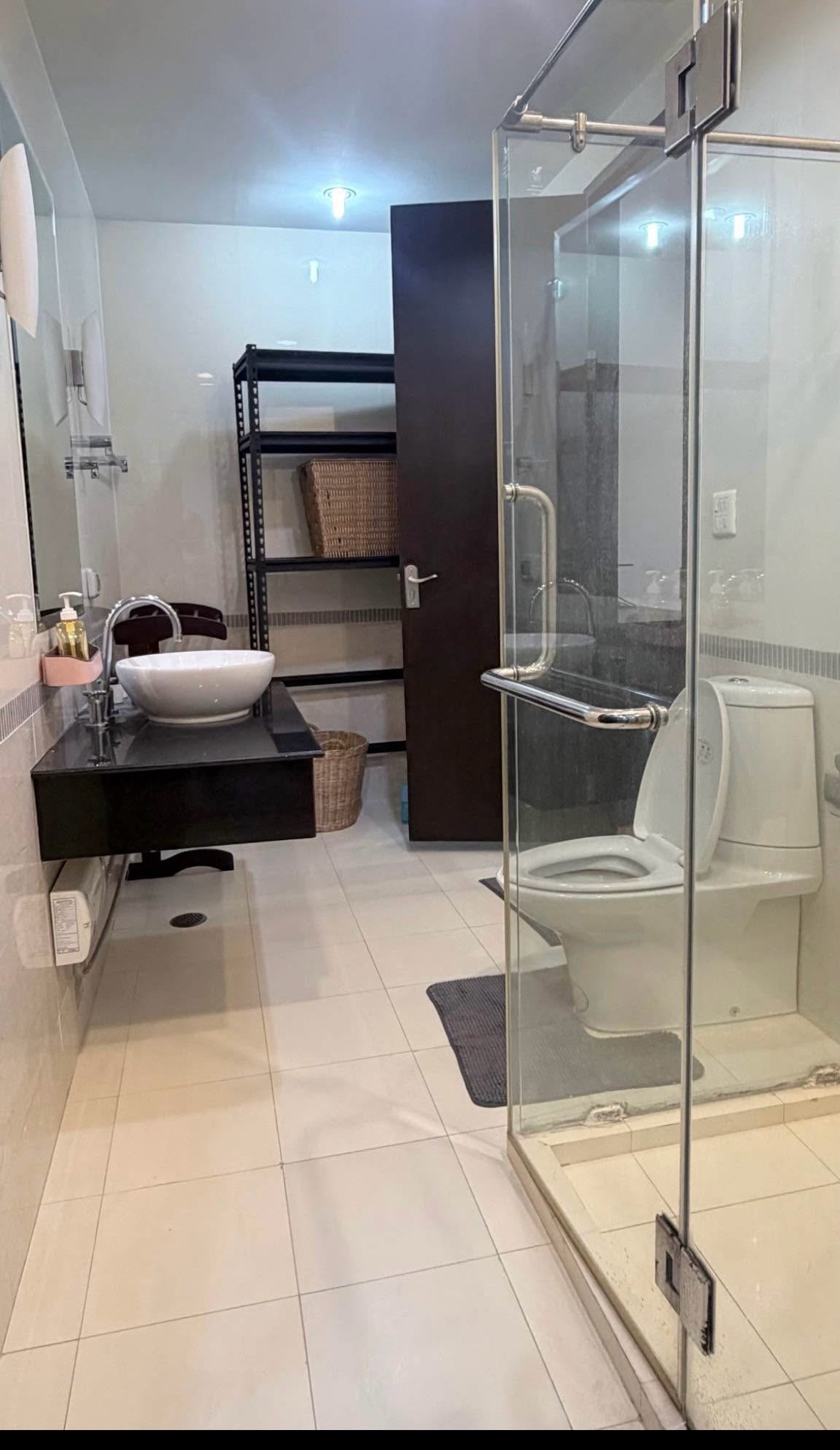 Condo for rent Baanklangkrung Siam- Pathumwan 22,000 THB  line @900cqqhk tel 0859114585 •  Size 45 Sq.m new renovated•  1 bedroom 1 bathroom  •  12Ath floor, Building A•  Fully furnished, ready to move inโครงการ บ้านกลางกรุง สยาม-ปทุมวัน ตั้งอยู่บนทำเลใจก – รูปที่ 3