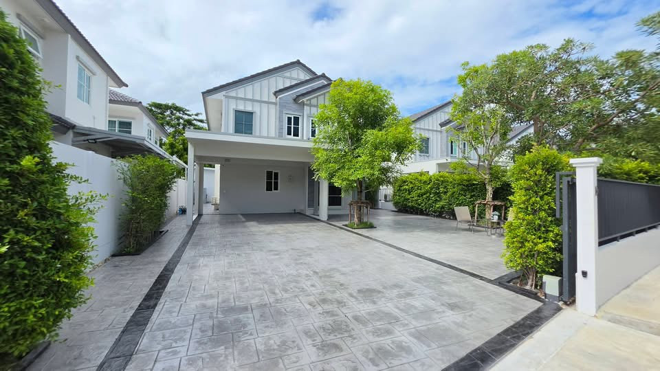 ให้เช่า บ้านเดี่ยว Villaggio 3 ศรีนครินทร์-บางนา ขนาด 81 ตร.วา พทชส 150 ตร.ม. 3 ห้องนอน 3 ห้องน้ำ จอดรถ 4 คัน ใกล้เมกะบางนา 65,000/เดือน ให้เช่า บ้านเดี่ยว Villaggio 3 ศรีนครินทร์-บางนา ขนาด 81 ตร.วา พทชส 150 ตร.ม. 3 ห้องนอน 3 ห้องน้ำ จอดรถ 4 คัน ใกล้เมกะบางนา 65,000/เดือน