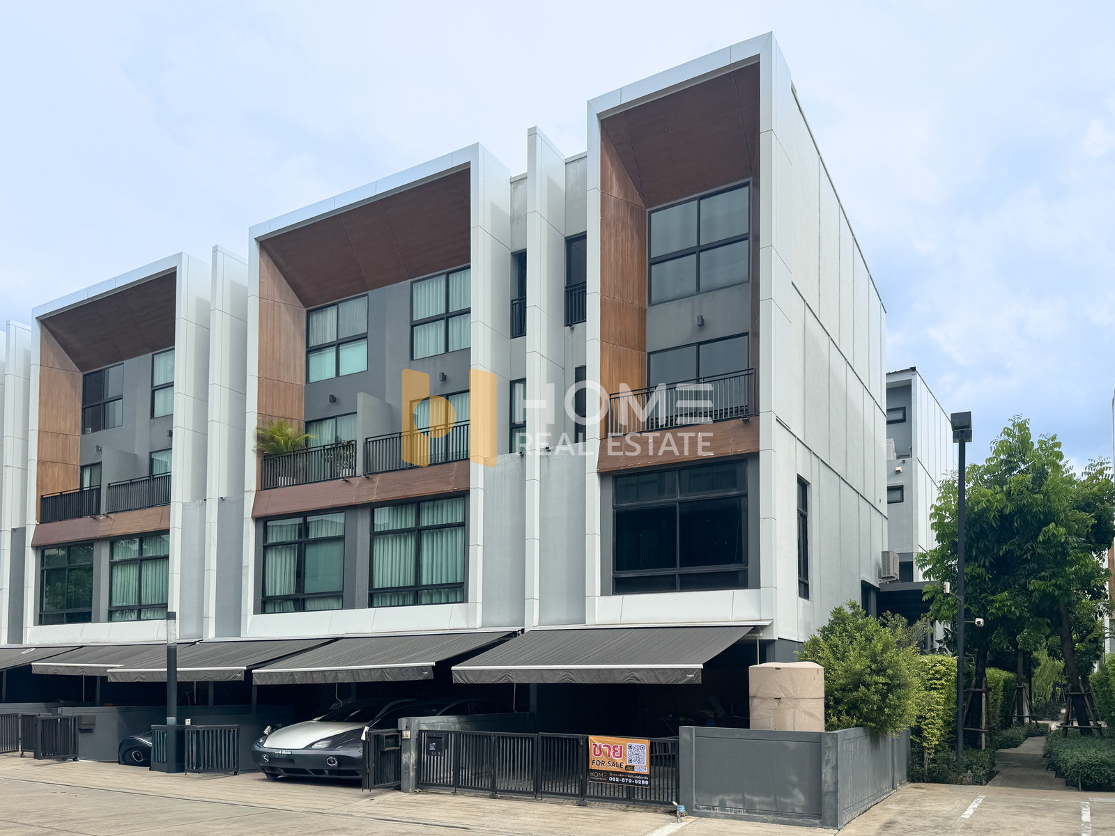 Corner house, lots of space, ready to move in 🔥 Arden Phatthanakan / 3 bedrooms (for sale), Arden Phatthanakan / 3 Bedrooms (FOR SALE) FAS019 Corner house, lots of space, ready to move in 🔥 Arden Phatthanakan / 3 bedrooms (for sale), Arden Phatthanakan / 3 Bedrooms (FOR SALE) FAS019