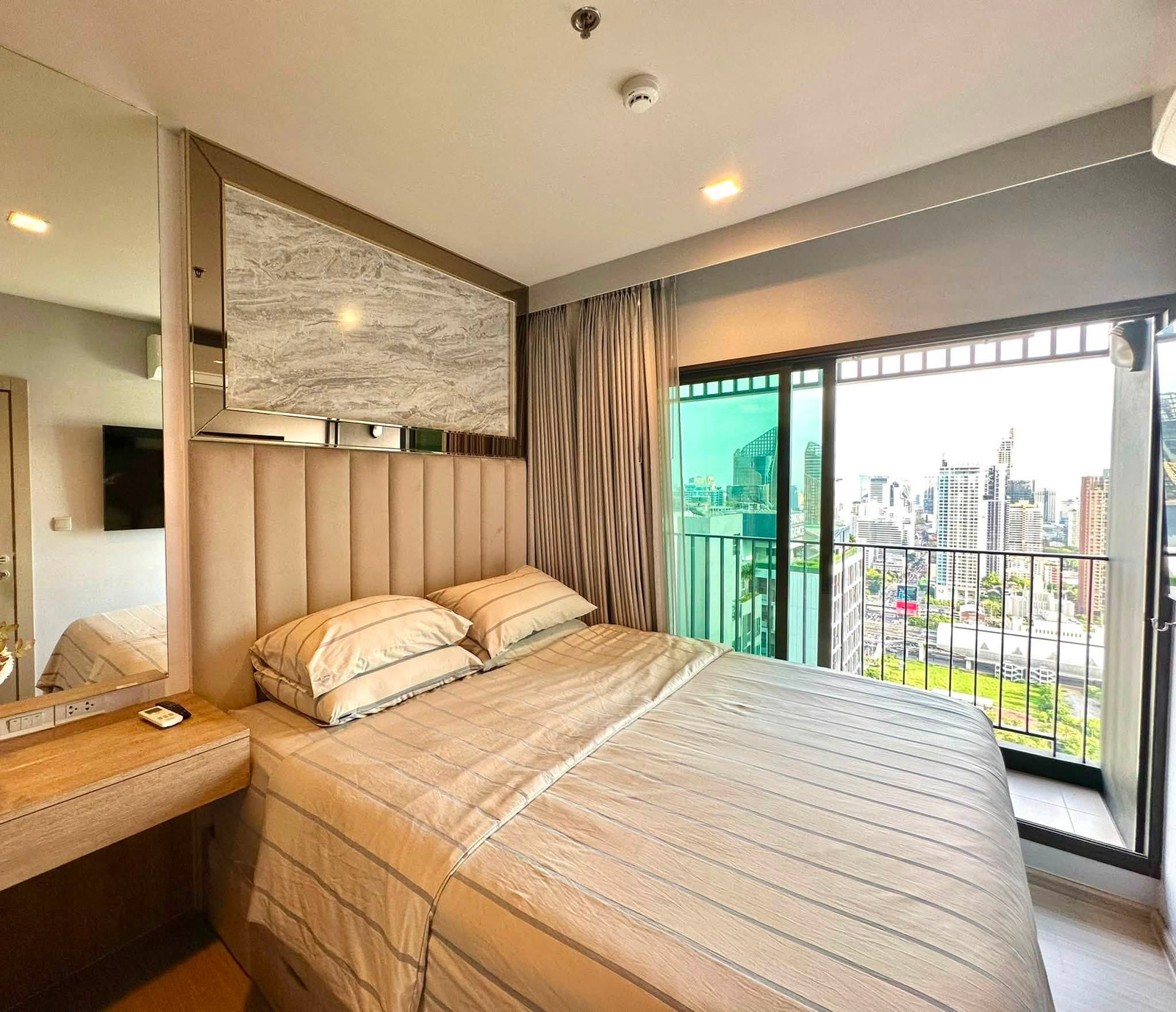 🔥 For Sale – Life Asoke Rama 9 | Near MRT Rama 9 🔥 For Sale – Life Asoke Rama 9 | Near MRT Rama 9