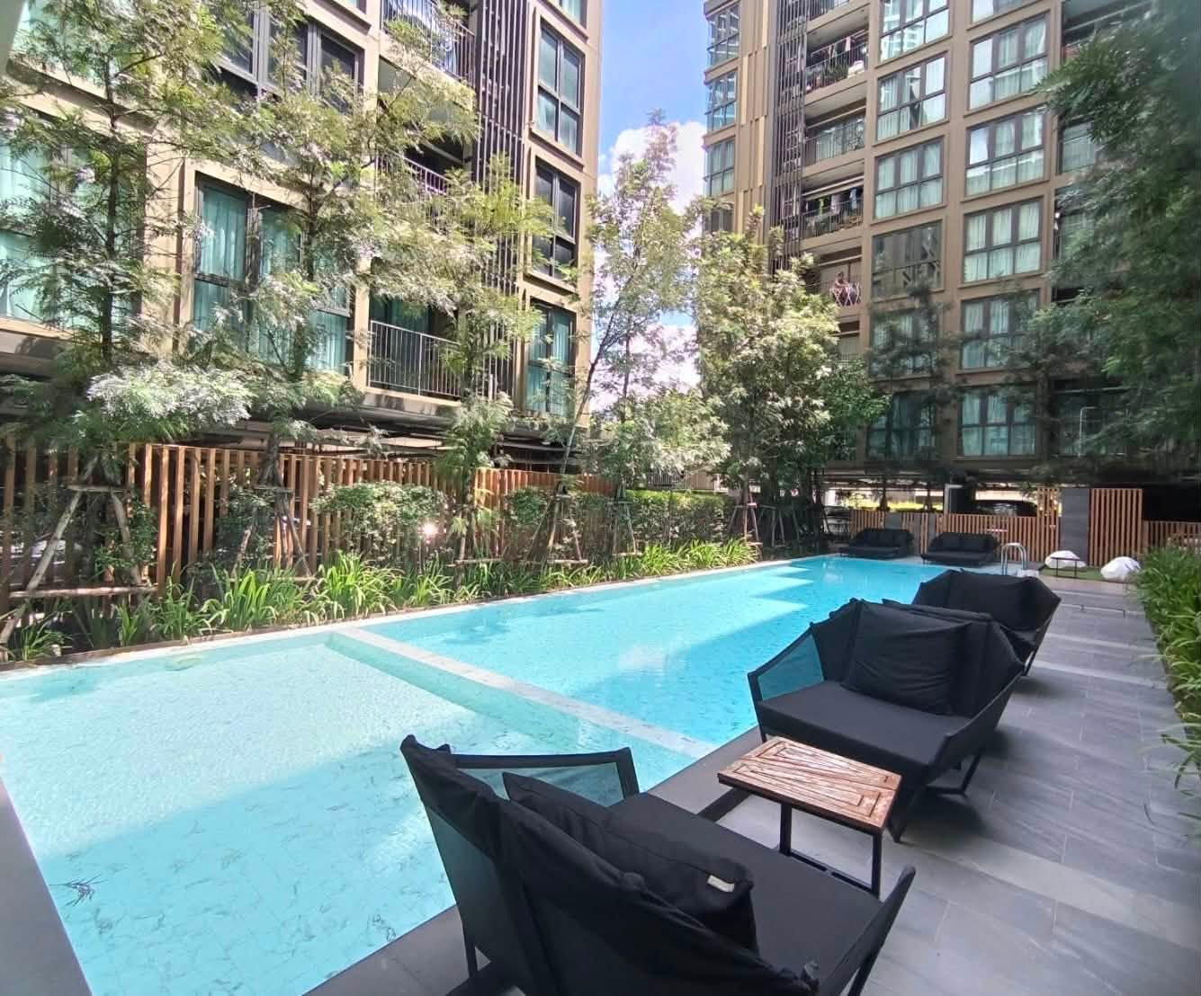 Supalai Prime Rama 9 | Low-Rise Condo, large room, swimming pool view. Ready to move in Supalai Prime Rama 9 | Low-Rise Condo, large room, swimming pool view. Ready to move in