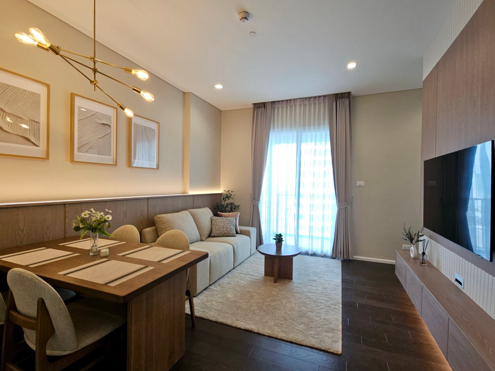 For Rent : The saint Residence Ladprao ห้องชั้นสูง